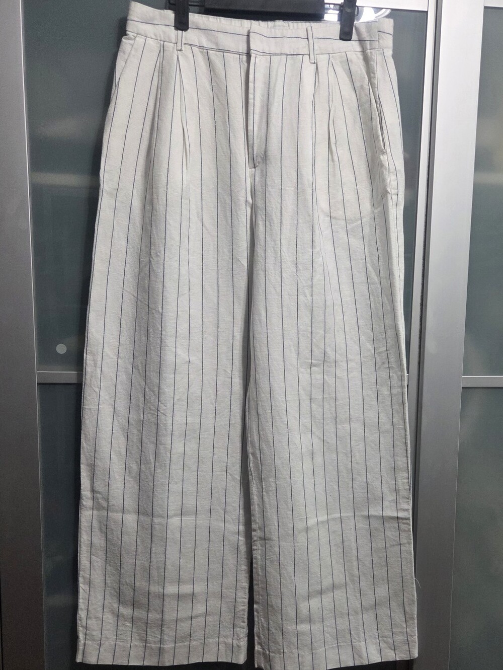 NWOT GAP Women's White Linen Pants with Navy Pinstripes Sz 12